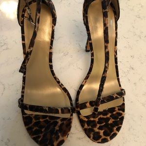 Stuart Weitzman 4” heel